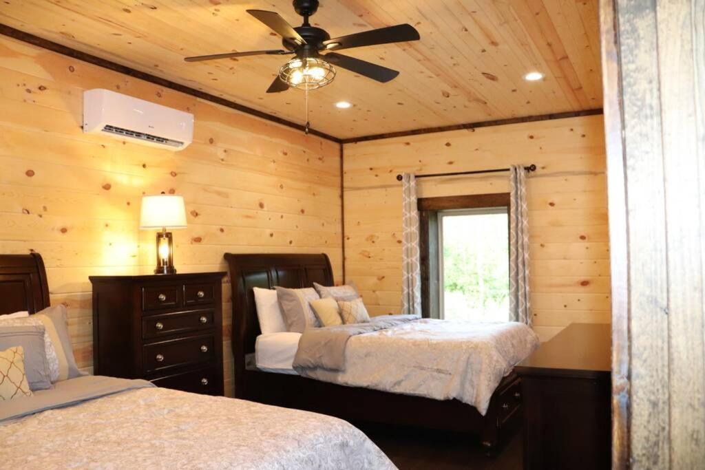 Chalet Village- Amazing Mountain Views - Piney Butt Place Gatlinburg Dış mekan fotoğraf