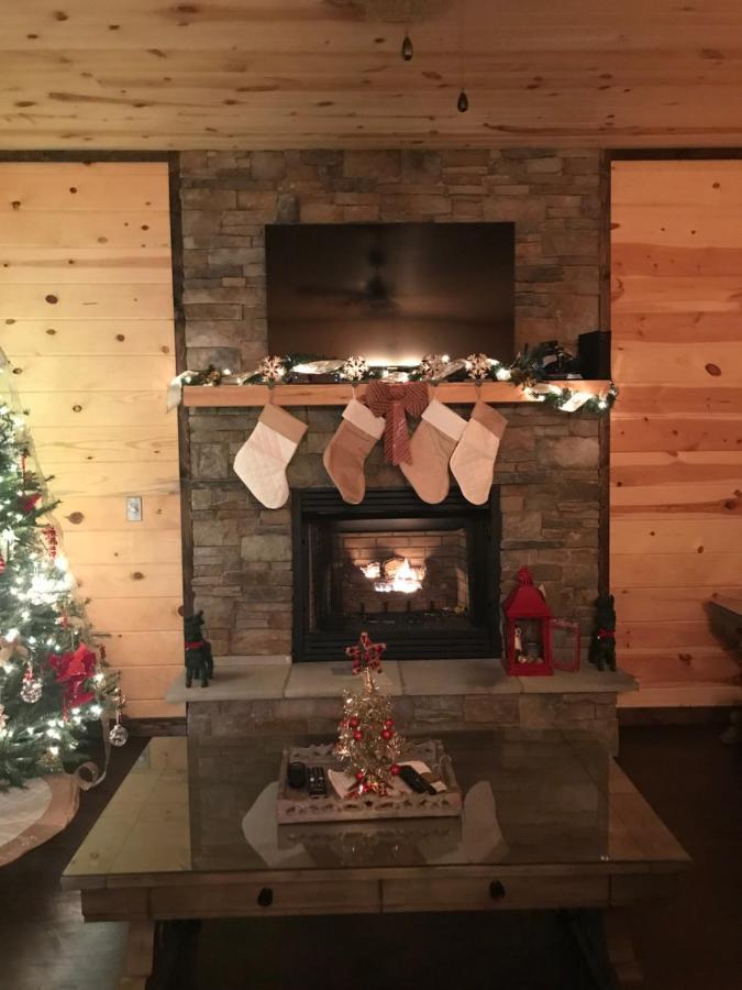 Chalet Village- Amazing Mountain Views - Piney Butt Place Gatlinburg Dış mekan fotoğraf